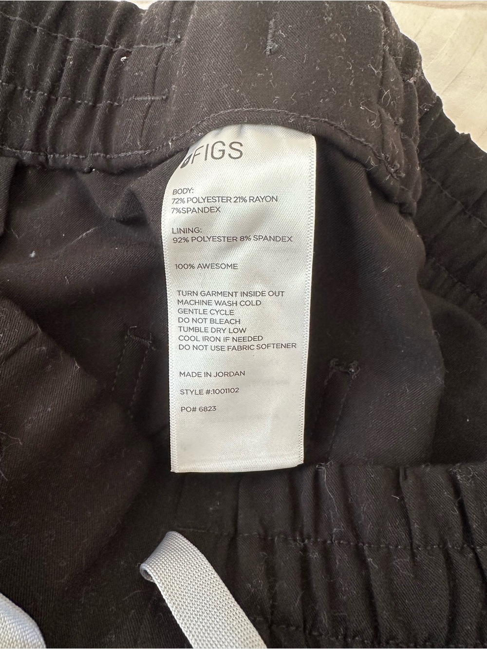 Black High waisted Dowa Figs scrub pants - Picture 4 of 4